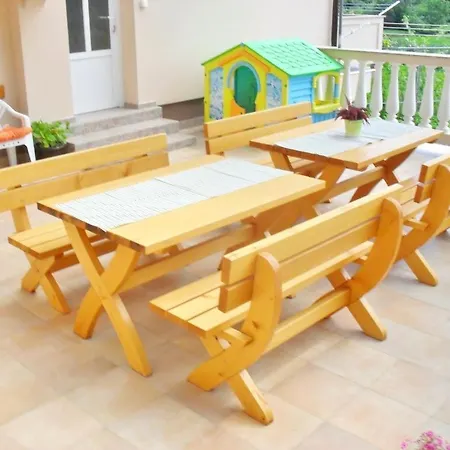 In With Balcony, Air Conditioning, Wifi 87-1 *